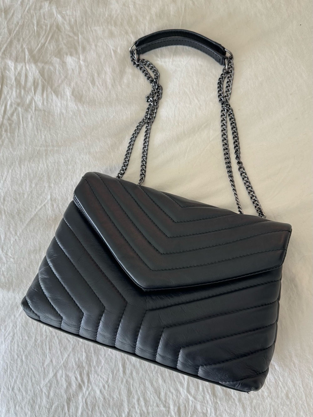 Chevron Quilted Shoulder Bag - Black
